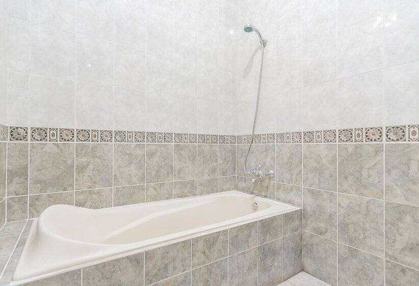 Pension (Hôtel basse catégorie) Reddoorz @ Pemuda Street Cirebon