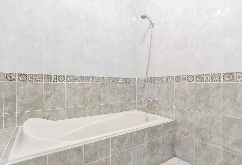 Majatalo Reddoorz @ Pemuda Street Cirebon