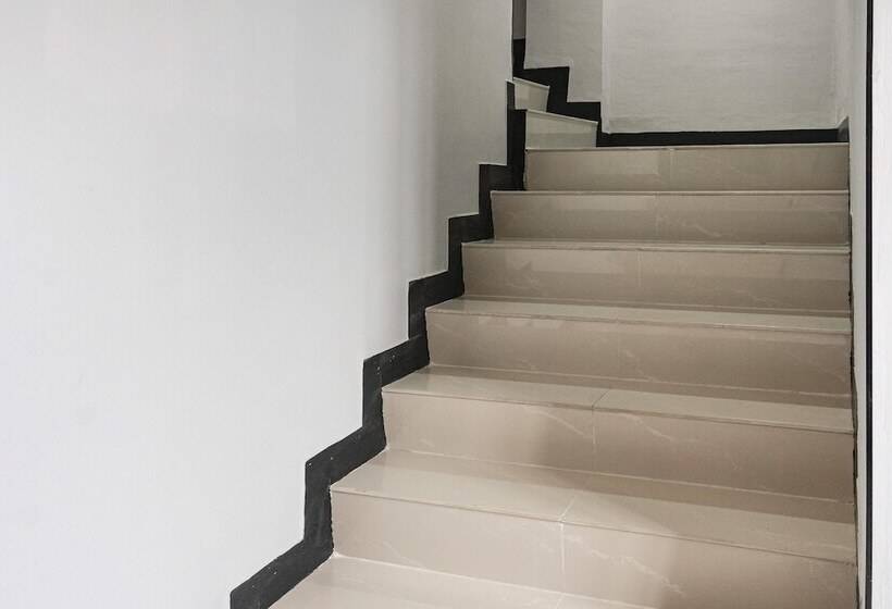 Pensjonat Reddoorz Plus Near Millenium Ict Centre Medan 2