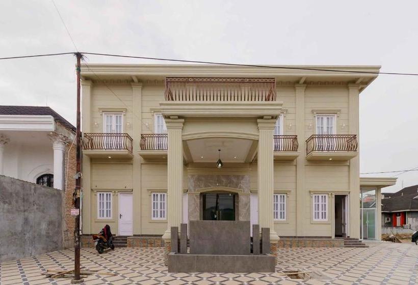 بنسيون Reddoorz Plus Syariah @ Jalan Dr Sutomo Padang