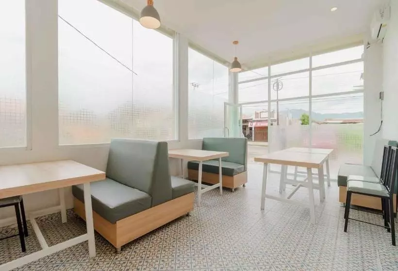 Majatalo Reddoorz Plus Syariah @ Jalan Dr Sutomo Padang