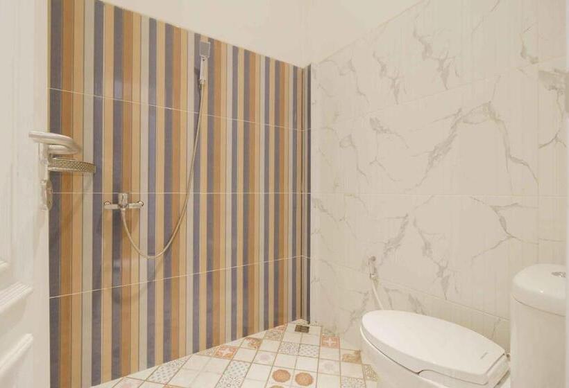 بنسيون Reddoorz Plus Syariah @ Jalan Dr Sutomo Padang