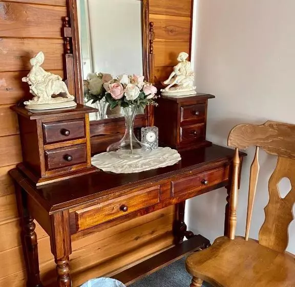 Majatalo Sabo’s On Severn