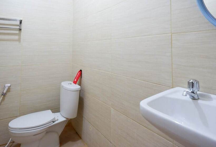 Reddoorz @ G Hotel Luwuk