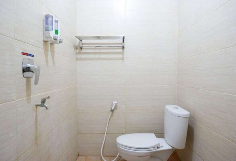 Reddoorz @ G Hotel Luwuk