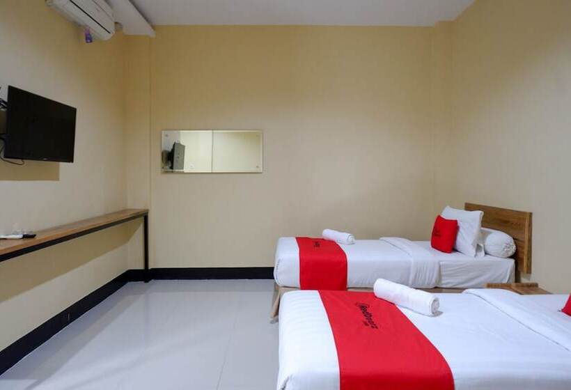 Reddoorz @ G Hotel Luwuk