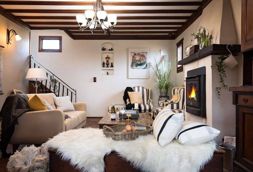 ユースホステル The Table Guest House