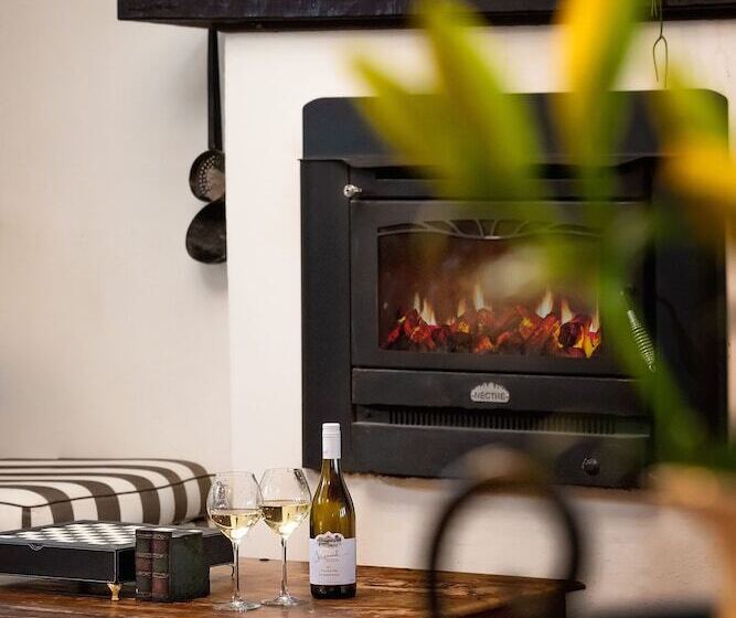 ユースホステル The Table Guest House