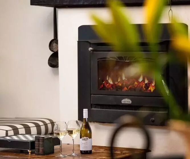 Retkeilymaja The Table Guest House