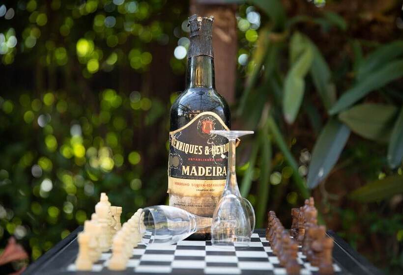 ユースホステル The Table Guest House