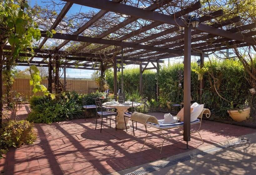 ユースホステル The Table Guest House