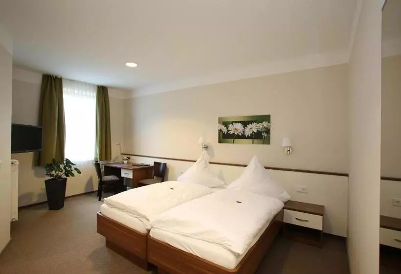 Hotelli Gasthof Fenzl