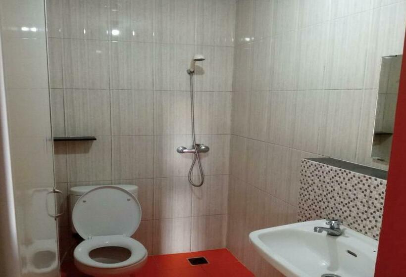 בית מלון כפרי Rajawali Samaindah