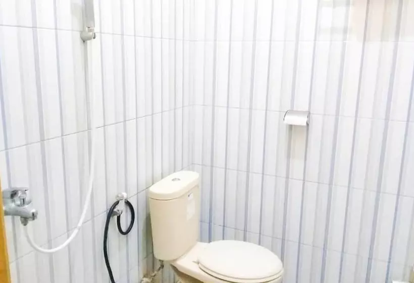 Hotelli Reddoorz Syariah @ Raya Ponorogo