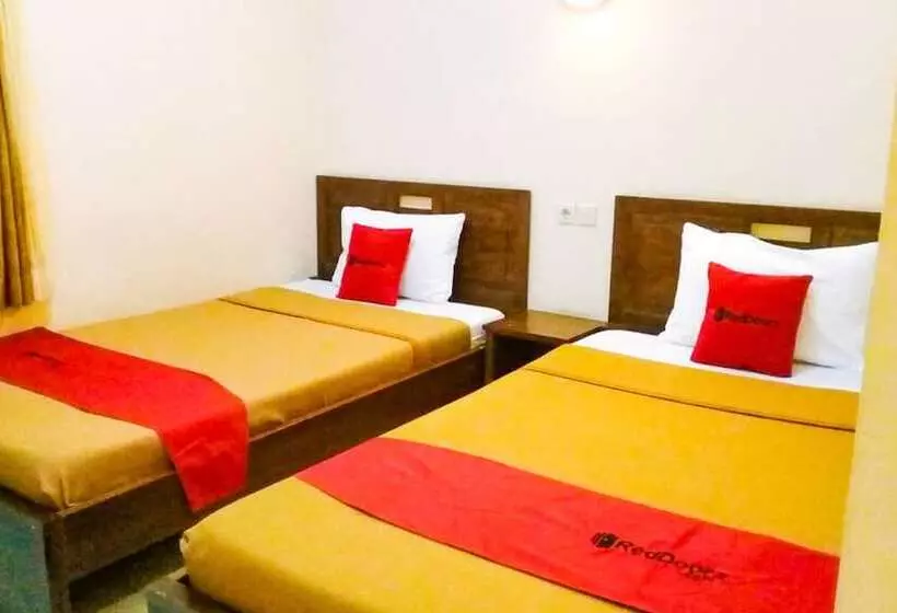 Hotelli Reddoorz Syariah @ Raya Ponorogo