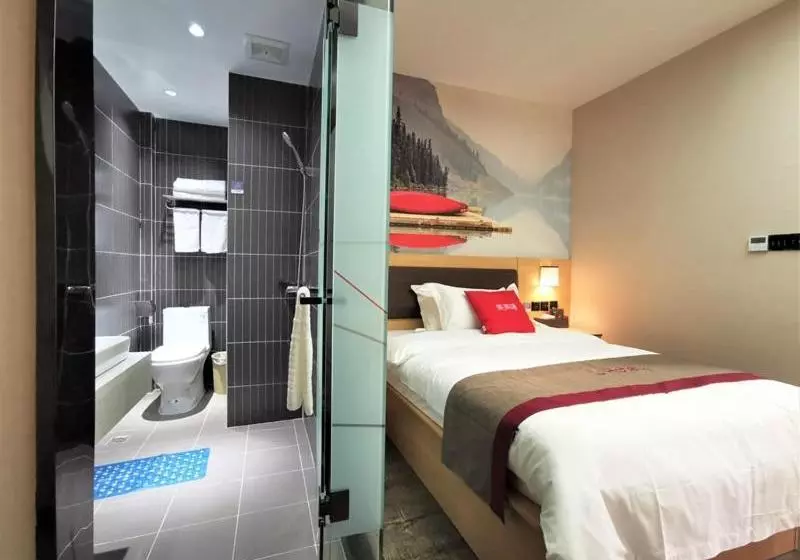 Thank Inn Chain Hotel Guangan Huaying Phoenix City