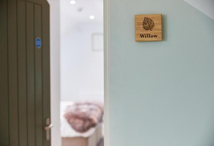 فندق The Lime Tree Inn