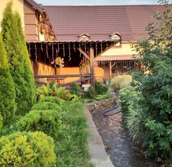 פנסיון шинок