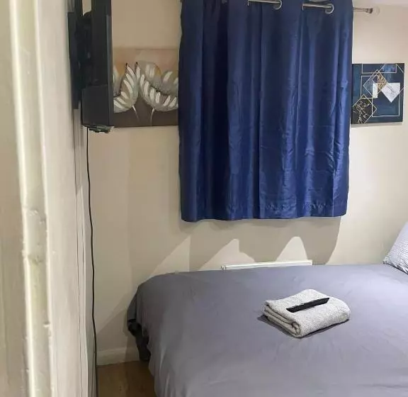 Majatalo A A Guest Rooms Thamesmead