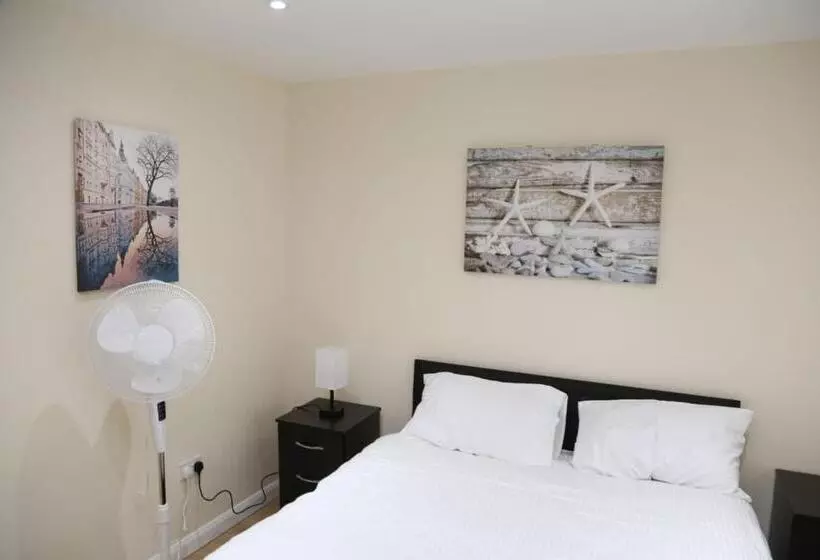 Majatalo A A Guest Rooms Thamesmead