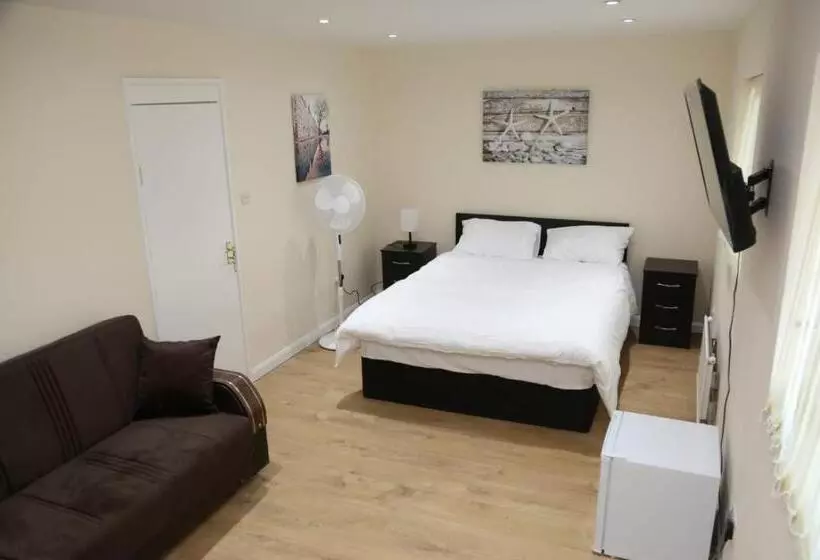 Majatalo A A Guest Rooms Thamesmead