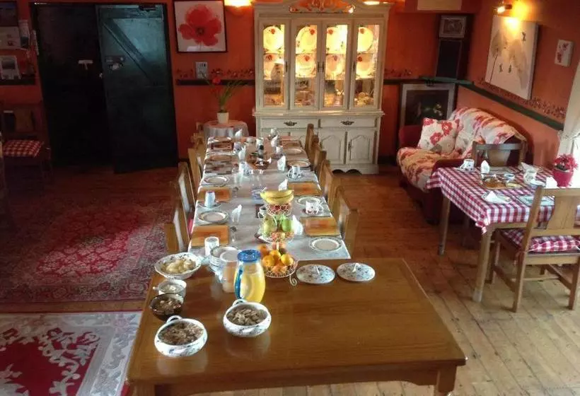 The Old School House B&b