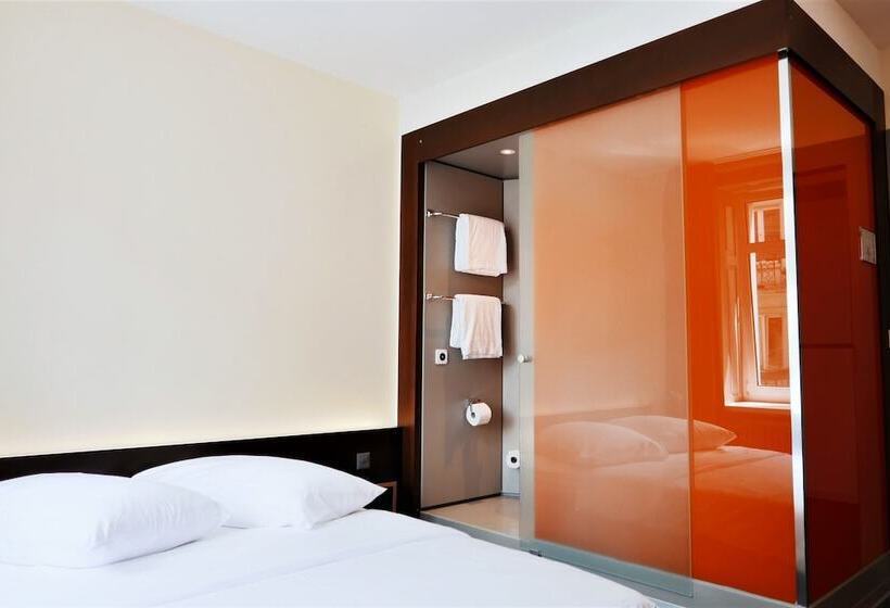 Easyhotel Zürich City Centre