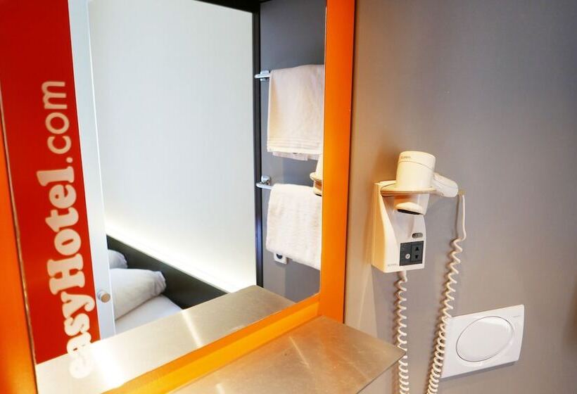Easyhotel Zürich City Centre