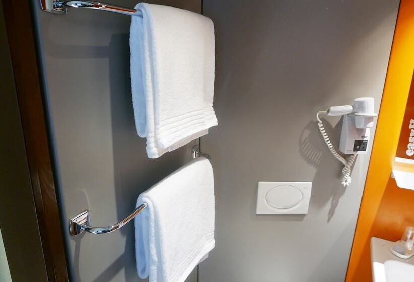 Easyhotel Zürich City Centre