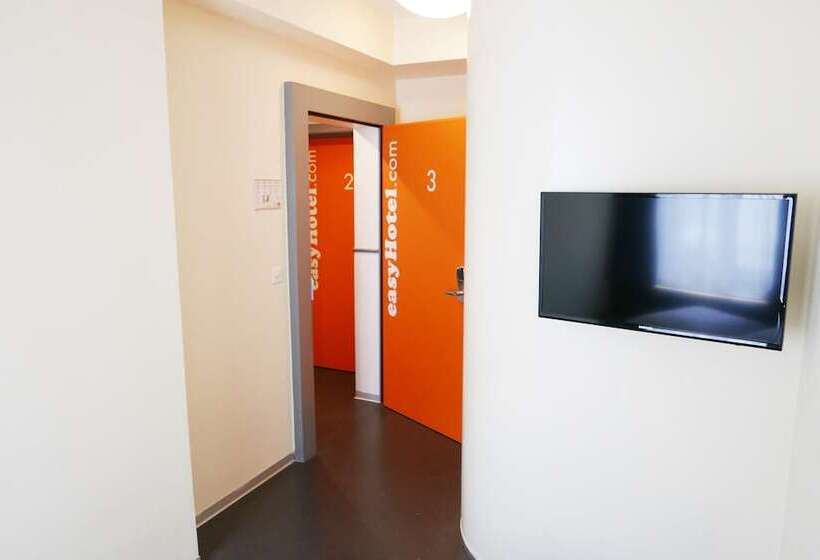 Easyhotel Zürich City Centre