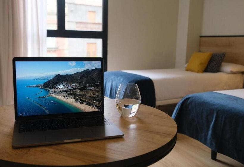 هتل Adonis Capital