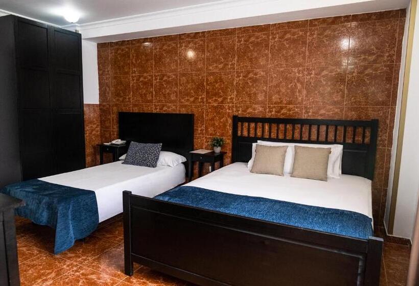 هتل Adonis Capital