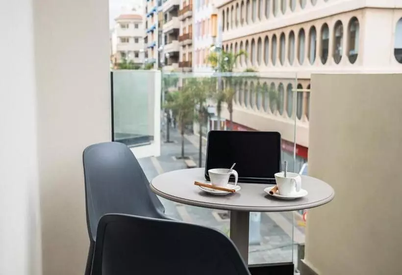 Hotel Adonis Capital