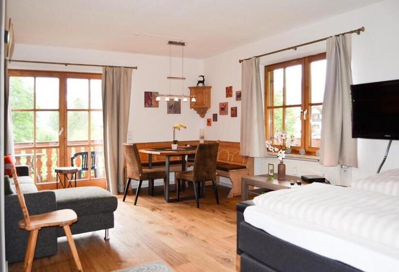 فندق Askania 1927