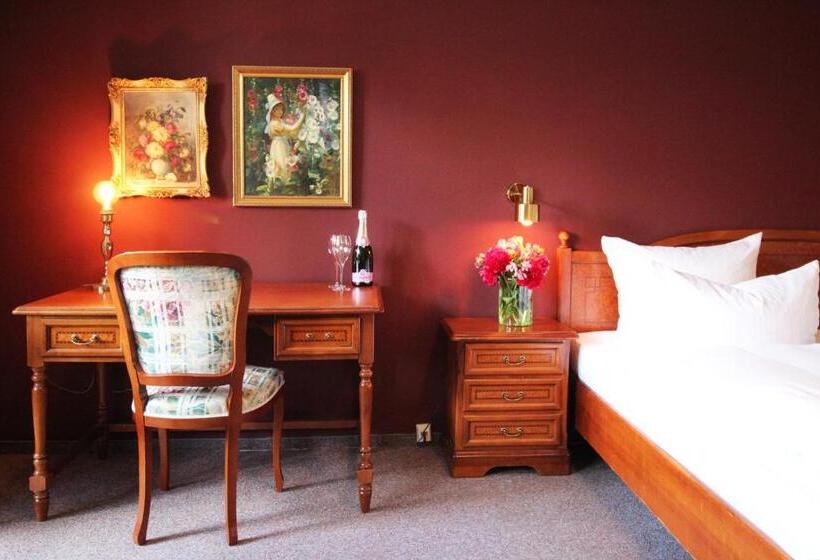 فندق Askania 1927