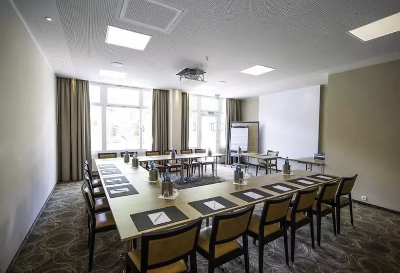 Caravelle Hotel Im Park