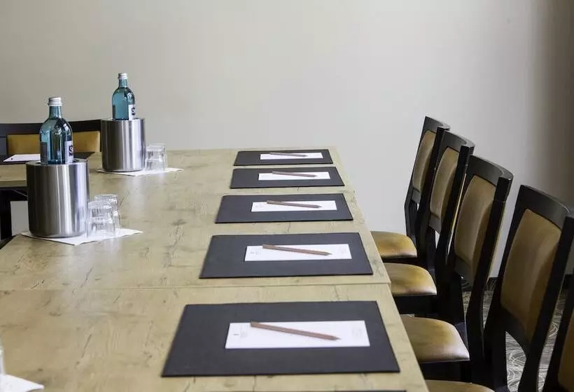 Caravelle Hotel Im Park