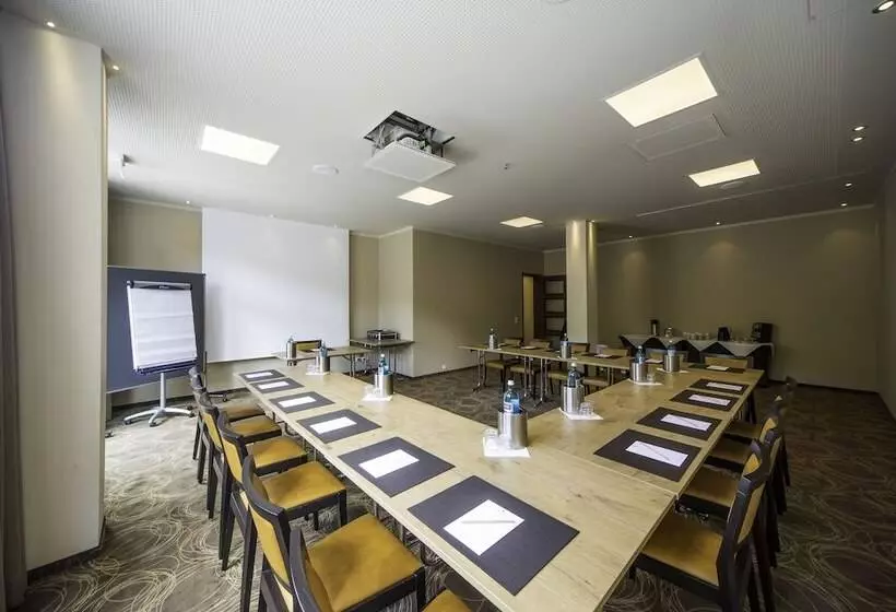 Caravelle Hotel Im Park