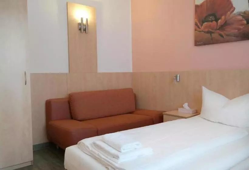 Отель Central Duesseldorf