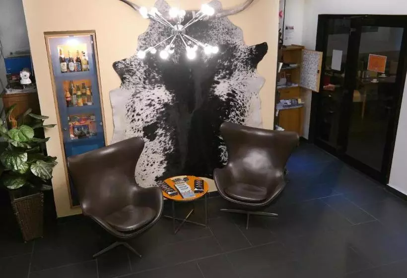 Отель Central Duesseldorf