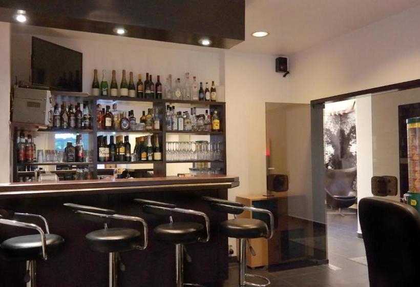 فندق Central  Duesseldorf