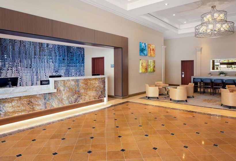 בית מלון כפרי Zessa Orange County Airport, A Doubletree By Hilton