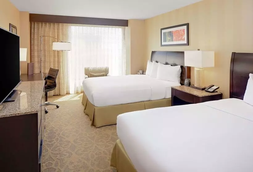 ホテル Zessa Orange County Airport, A Doubletree By Hilton