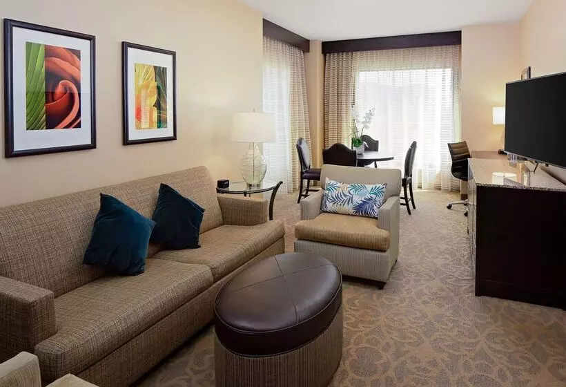 ホテル Zessa Orange County Airport, A Doubletree By Hilton