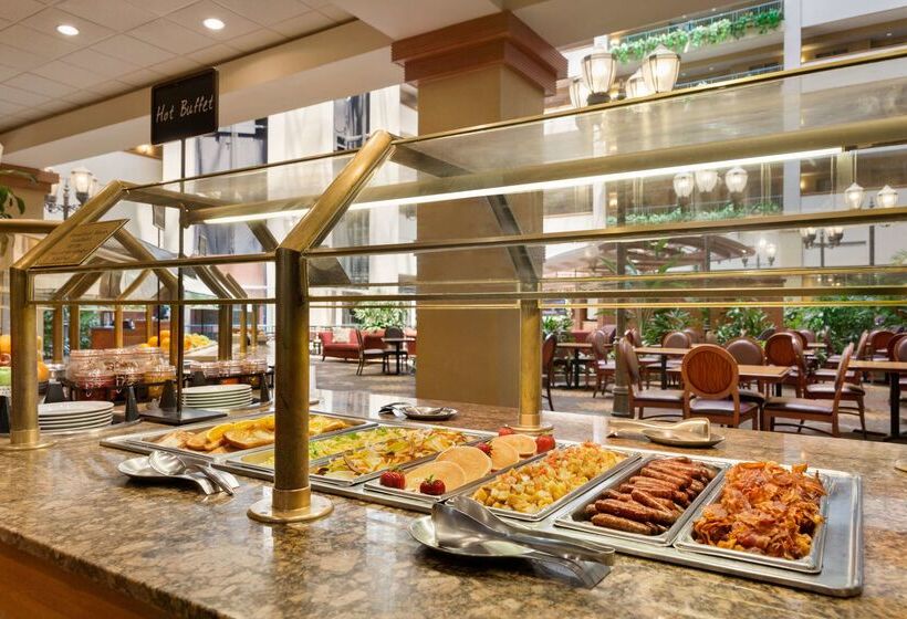 فندق Embassy Suites By Hilton Charleston Airport Convention Ctr