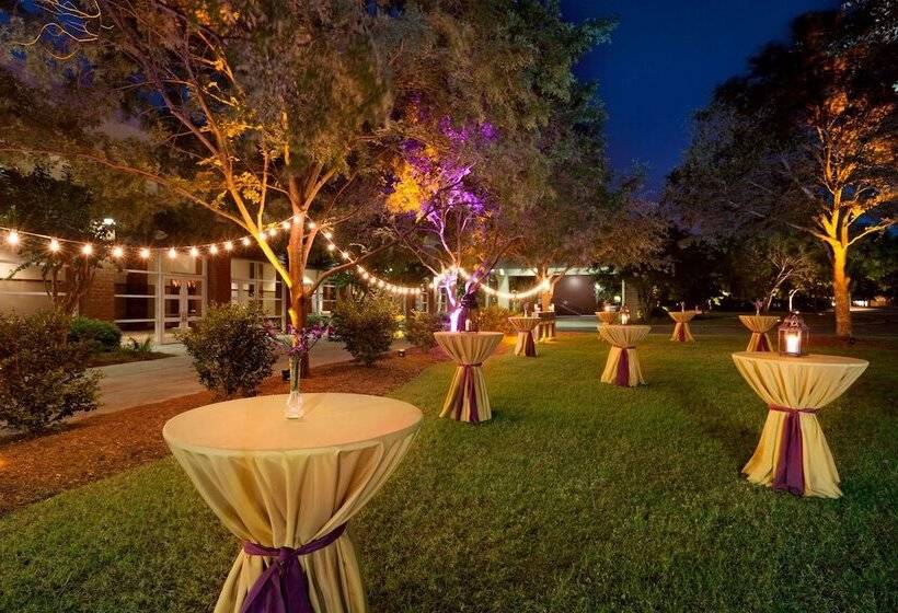 فندق Embassy Suites By Hilton Charleston Airport Convention Ctr