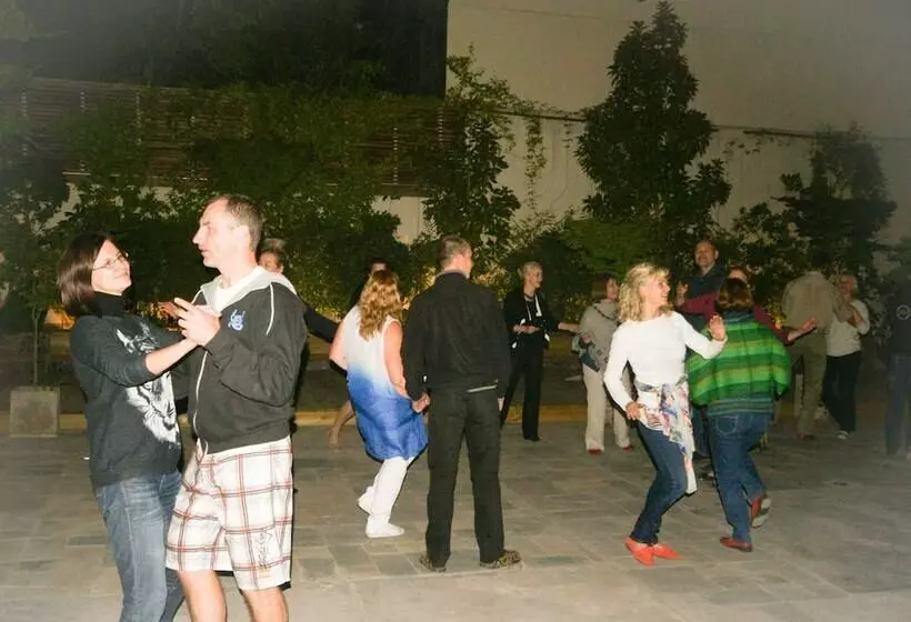 هتل Happy House Hostel