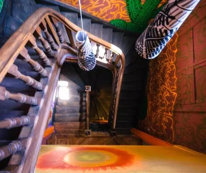 هتل Happy House Hostel