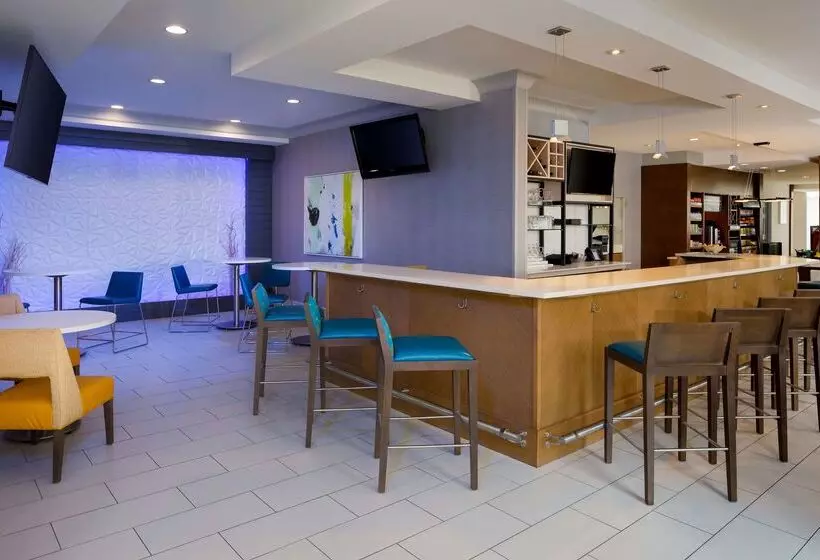 فندق Hilton Garden Inn Cincinnati Blue Ash