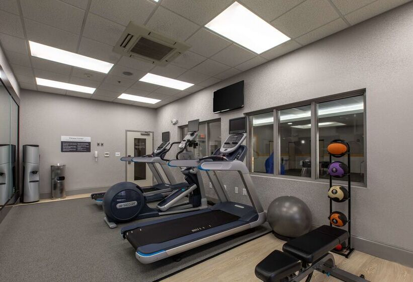 酒店 Hilton Garden Inn Lynchburg